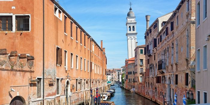 Crooked buildings in Italy, Venice bell tower