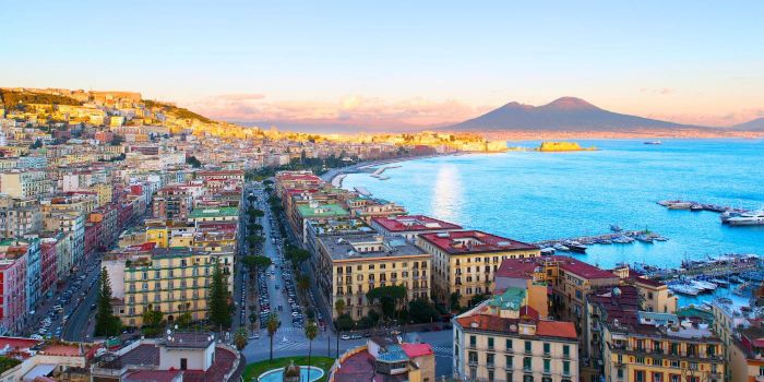 Napoli in sette giorni