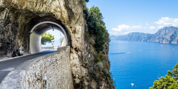 How to get from Ravello to Amalfi