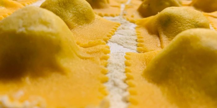 How to cook homemade ravioli: recipe, tips and origins of the egg pasta casket