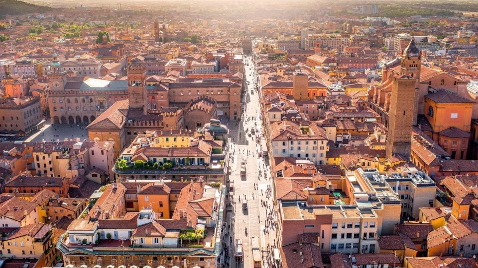 Getting around in Bologna by public transport