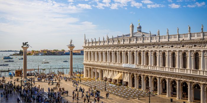 how much does a trip to Italy cost?