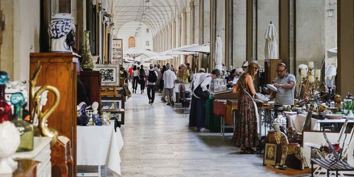 Arezzo Antiques Fair in Piazza Grande