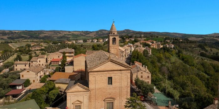 Visit Ponzano di Fermo: l’incanto dell’arte ed il sospiro della natura