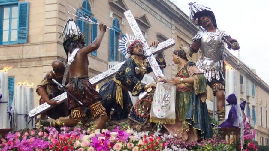 Traditions of Holy week in Sicily: the Misteri Procession of Trapani