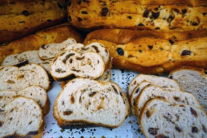 Buccellato: a traditional cake from Lucca