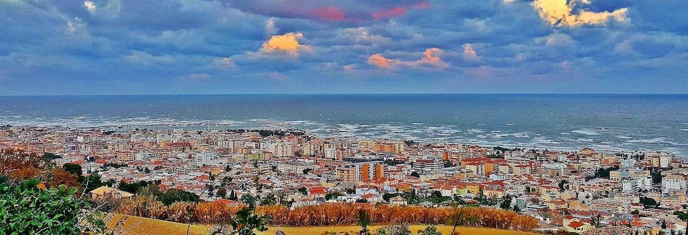 Marche: the Riviera delle Palme not only hotels and dream beaches