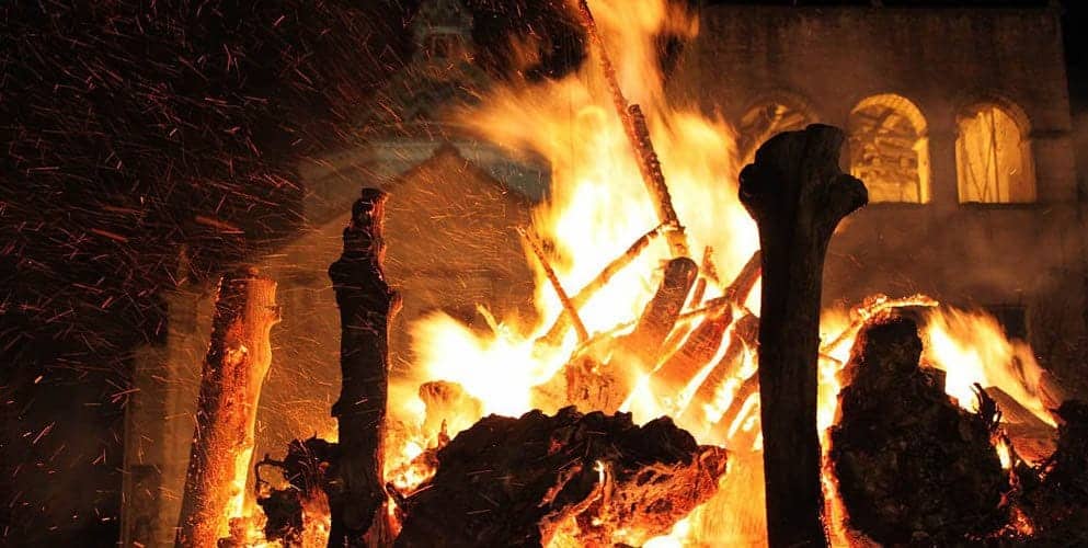 Days of fire: the Fanòve of Castellana and the Fòcara of Novoli