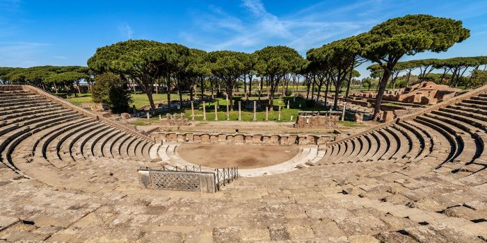 How to get to Ostia: an enchanting journey between sky, land and sea