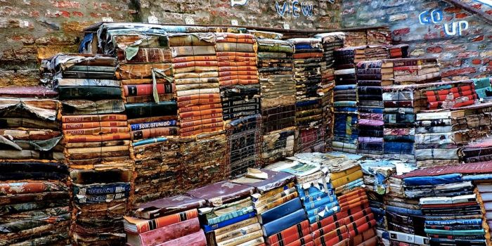 15 contemporary Italian novels for an unprecedented and original gaze on Italy