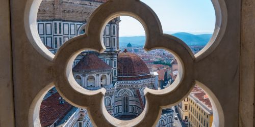 Chi era Giotto e perché è così importante per la città di Firenze?