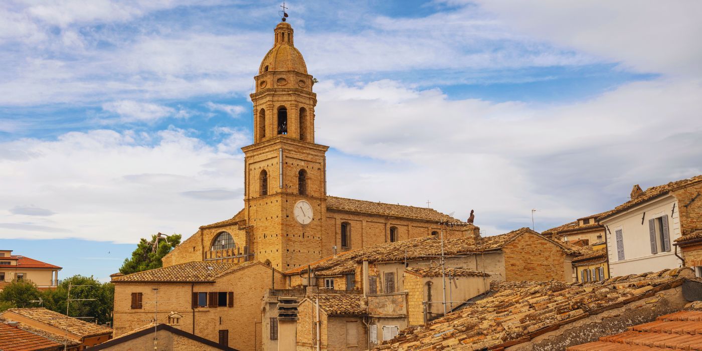 Visit Monte San Pietrangeli, the rebel castle of Marca Fermana between past, present and future