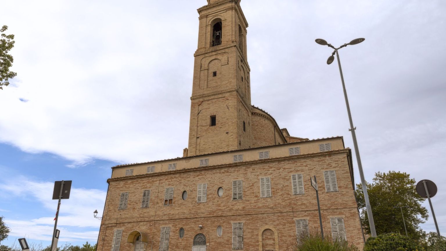 visit monte san pietrangeli - chiese