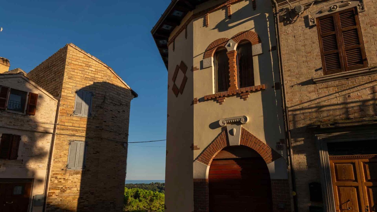 Visit the village of Lapedona in Le Marche