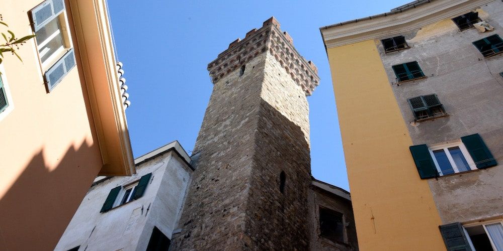 Centro storico di Genova: Torre degli Embriaci Centro storico di Genova: Torre degli Embriaci