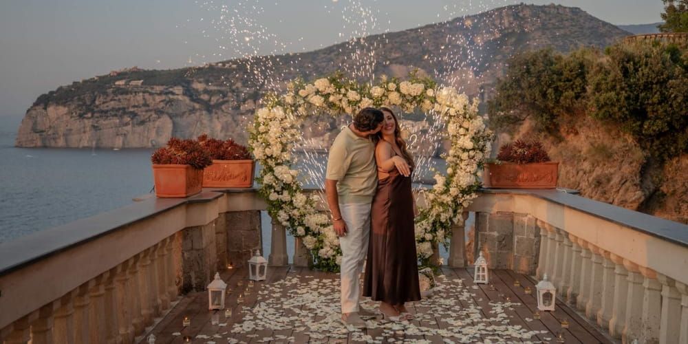 Exclusive marriage proposal in Italy on a panoramic terrace by Sorrento Voyage