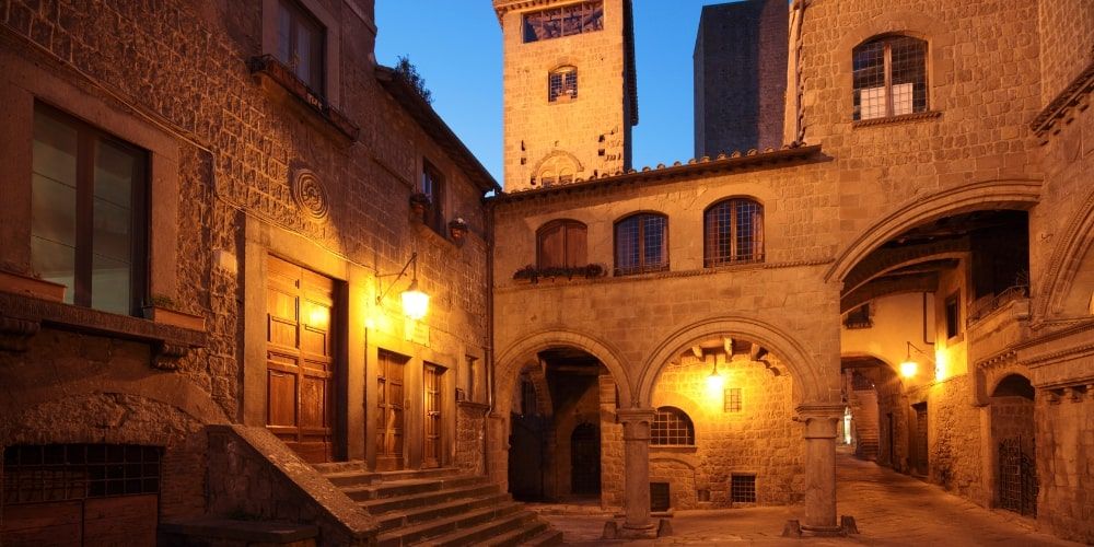 A San Pellegrino, Viterbo, sembra di stare su un set cinematografico A San Pellegrino, Viterbo, sembra di stare su un set cinematografico
