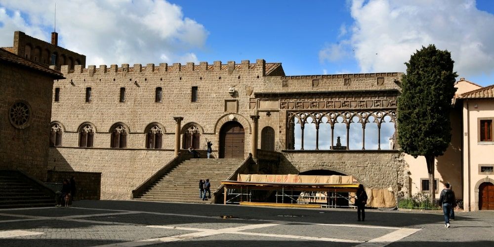 Viterbo, la città papale che ha fatto la storia Viterbo, la città papale che ha fatto la storia