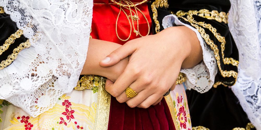 Primavera in Gallura: celebrazione del matrimonio sardo