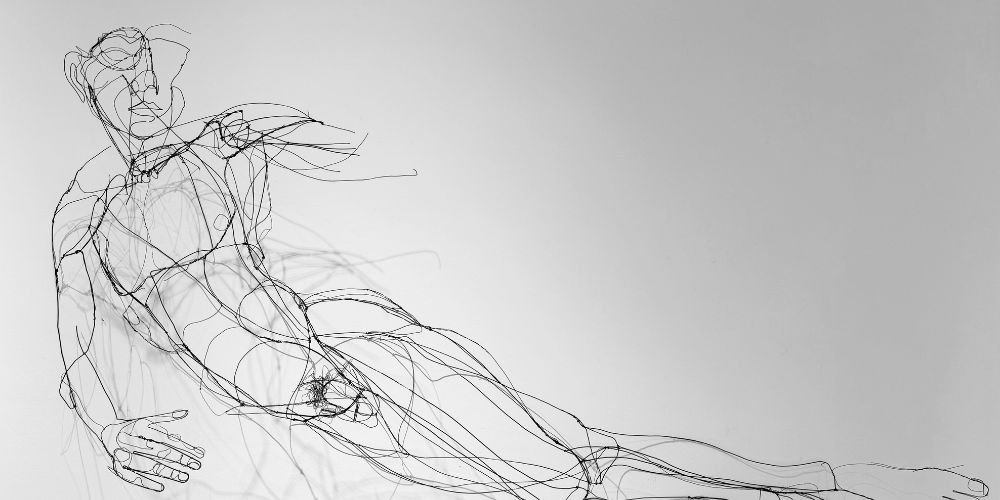 Sculture sospese tra sogno e materia Sculture sospese tra sogno e materia
