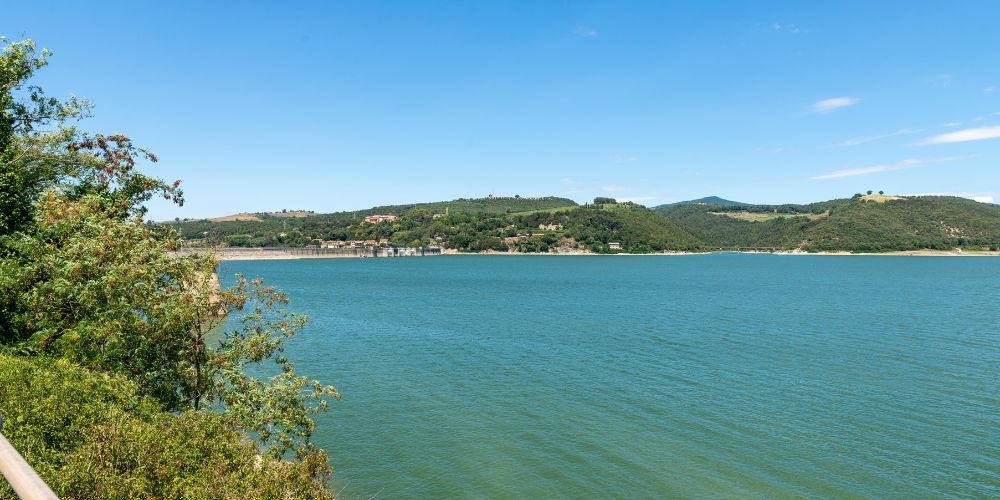 escursioni primaverili italia, cammino borghi silenti