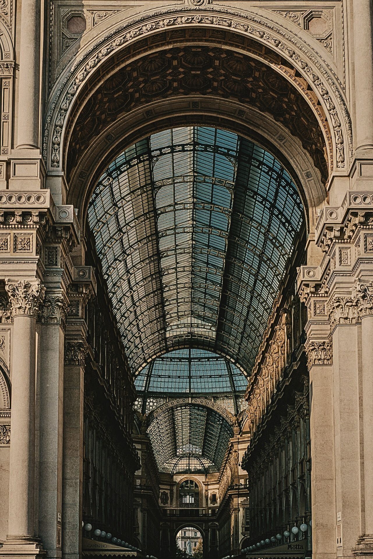 galleria-vittorio-emanuele-ii-milan-entrance