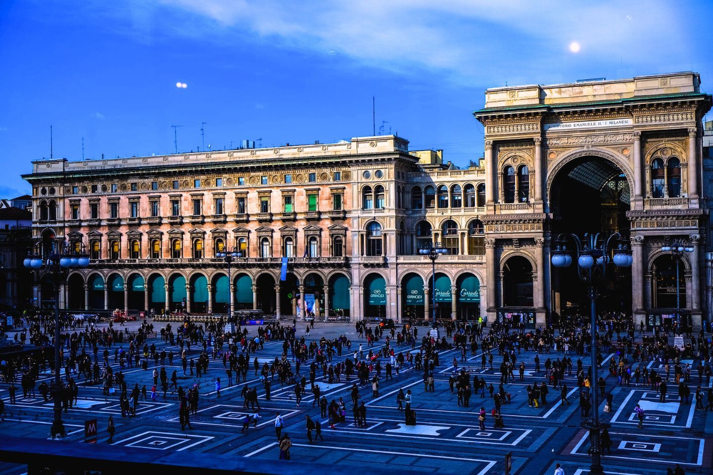 galleria-vittorio-emanuele-ii-milan-exterior