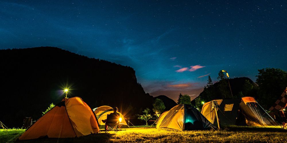 10 campeggi segreti da provare in Italia 10 campeggi segreti da provare in Italia