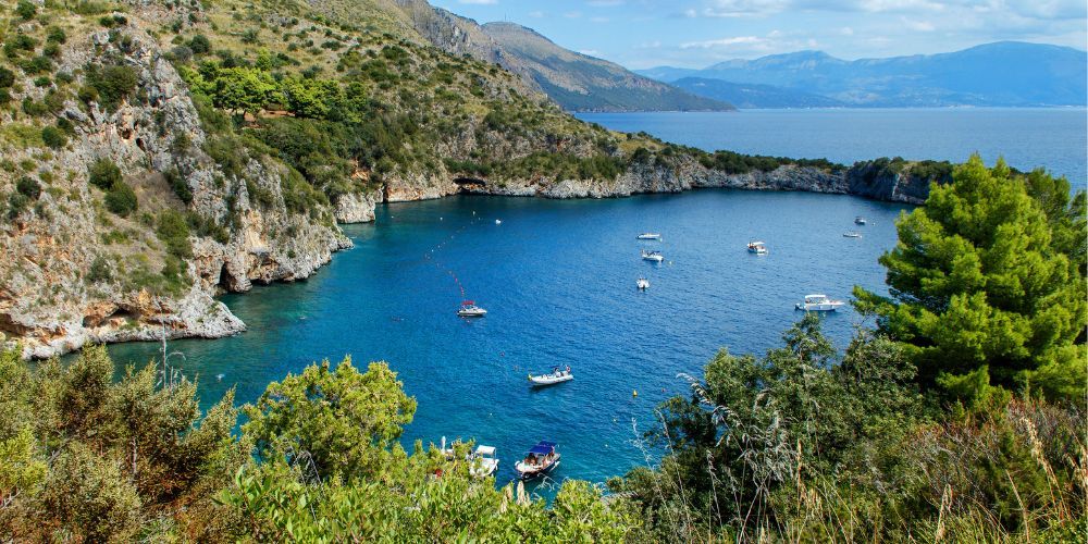3. Marina di Camerota (Parco Nazionale del Cilento) 3. Marina di Camerota (Parco Nazionale del Cilento)