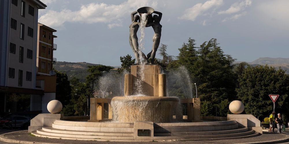 Visit L'Aquila, Fontana Luminosa