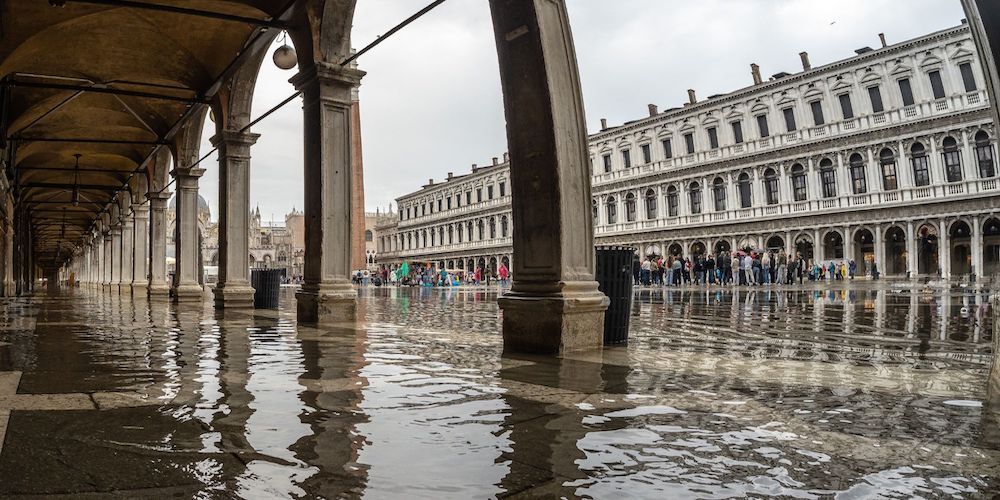 How Venice was built: acqua alta How Venice was built: acqua alta