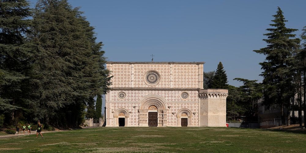 Visit L'Aquila, Basilica of Santa Maria di Collemaggio
