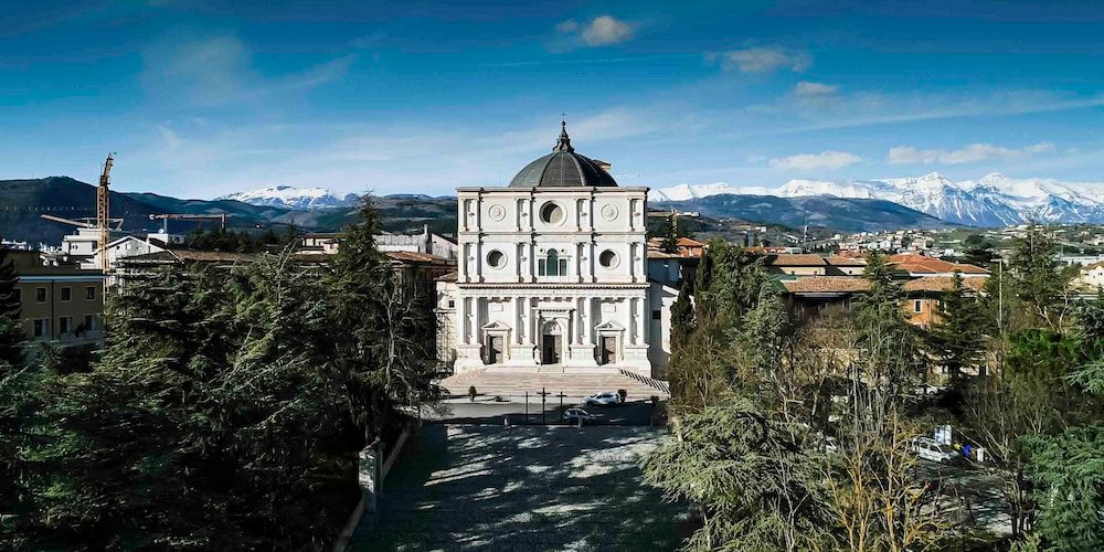 Visit L'Aquila, Basilica of San Bernardino