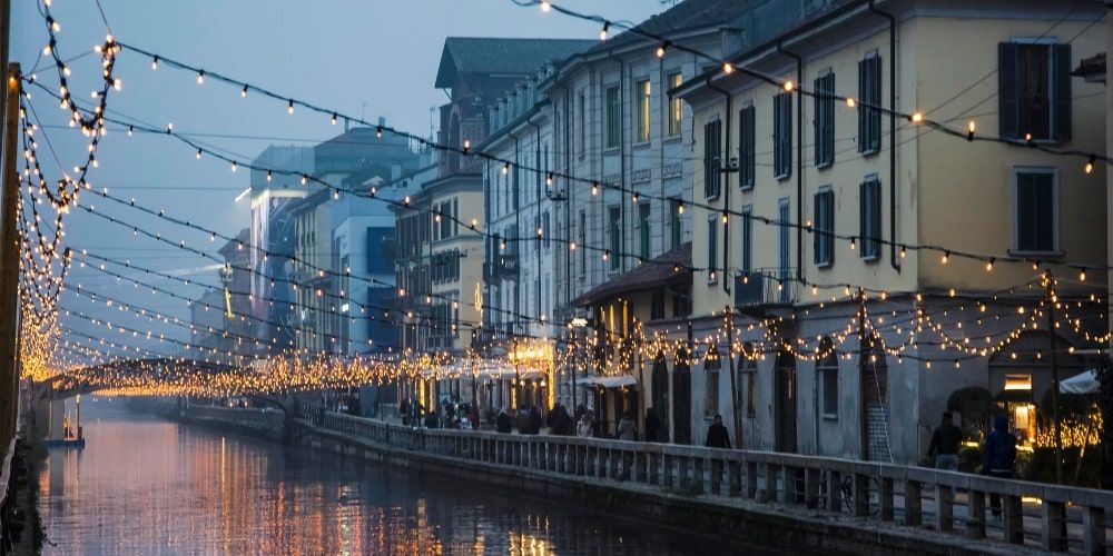 Things to do in Milan in December 2025: Christmas lights over the Navigli canals