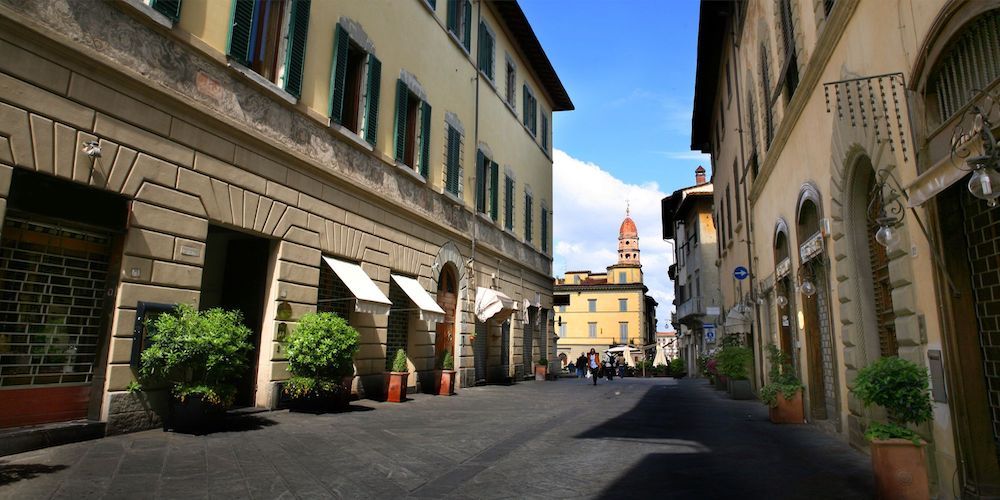 Fiera dell'Antiquariato di Arezzo: lo charme del centro storico Fiera dell'Antiquariato di Arezzo: lo charme del centro storico