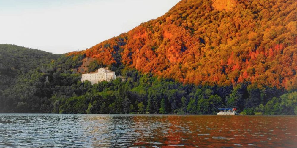 Wellness destinations in Italy: Monticchio Lakes, Basilicata