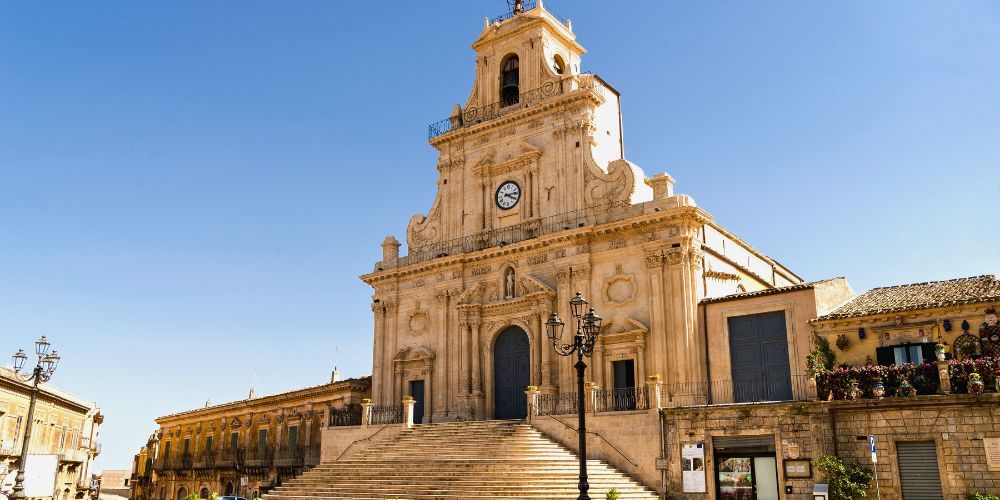 Itinerario Val di Noto: Palazzolo Acreide Itinerario Val di Noto: Palazzolo Acreide