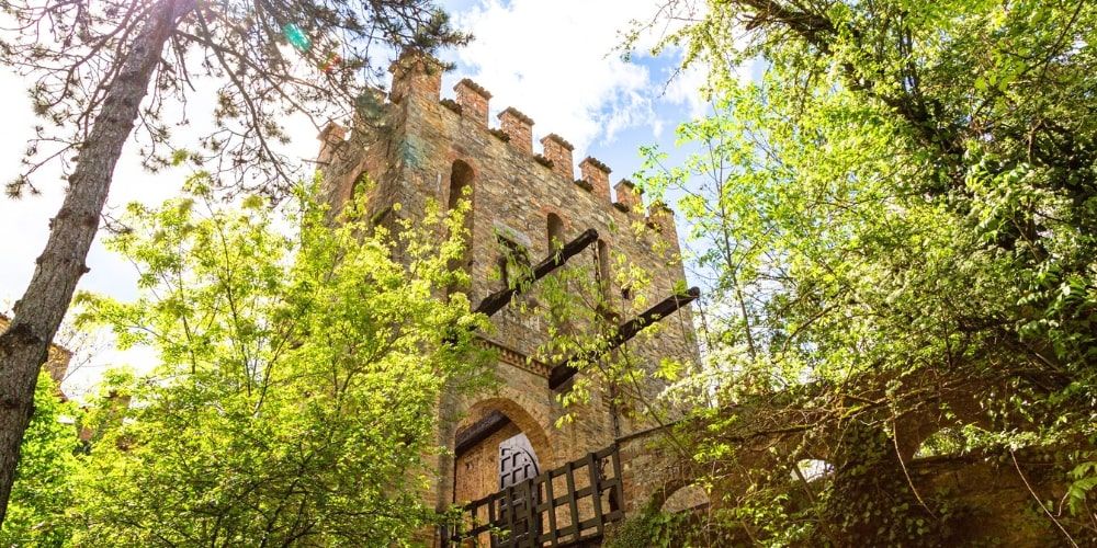 Where to stay at the Gropparello Castle: the Barbagianni Tower Where to stay at the Gropparello Castle: the Barbagianni Tower