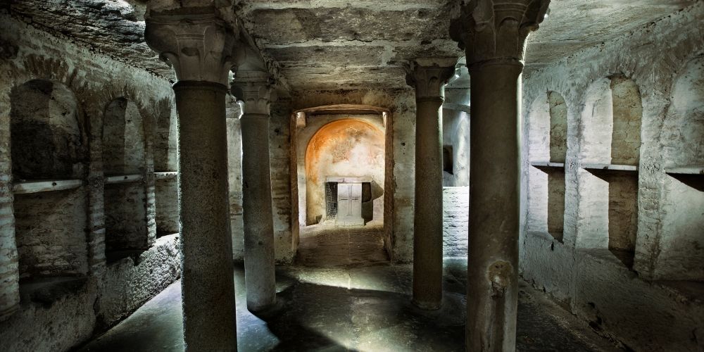 Catacombe di San Marcellino e Pietro: il misterioso segreto sotterraneo di Roma che pochi conoscono Catacombe di San Marcellino e Pietro: il misterioso segreto sotterraneo di Roma che pochi conoscono