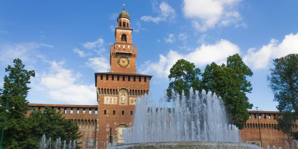 Among the 25 castles in Italy there's the Sforzesco Castle in Italy Among the 25 castles in Italy there's the Sforzesco Castle in Italy