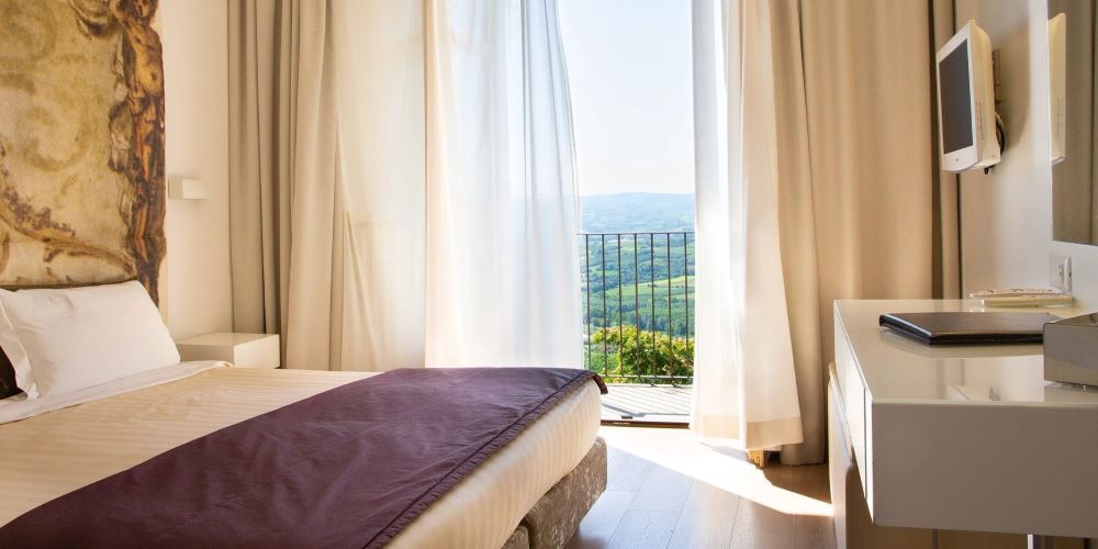 Hotel Castello di Santa Vittoria Langhe Hotel Castello di Santa Vittoria Langhe