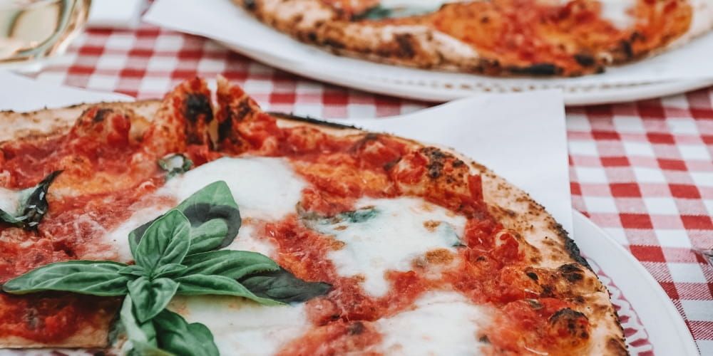 How to spot real pizza Naples - The Third Slice Test