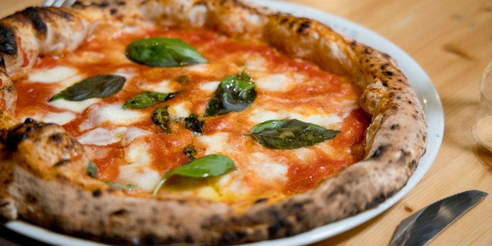 AVPN Neapolitan pizza – Learn how to make the authentic Margherita in Naples AVPN Neapolitan pizza – Learn how to make the authentic Margherita in Naples