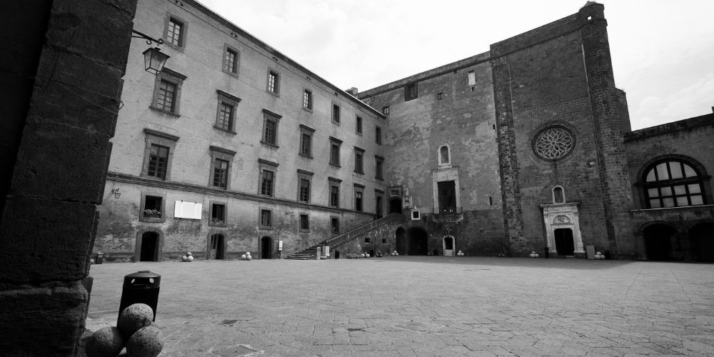 Maschio Angioino Napoli – cortile interno agosto 2025 Maschio Angioino Napoli – cortile interno agosto 2025