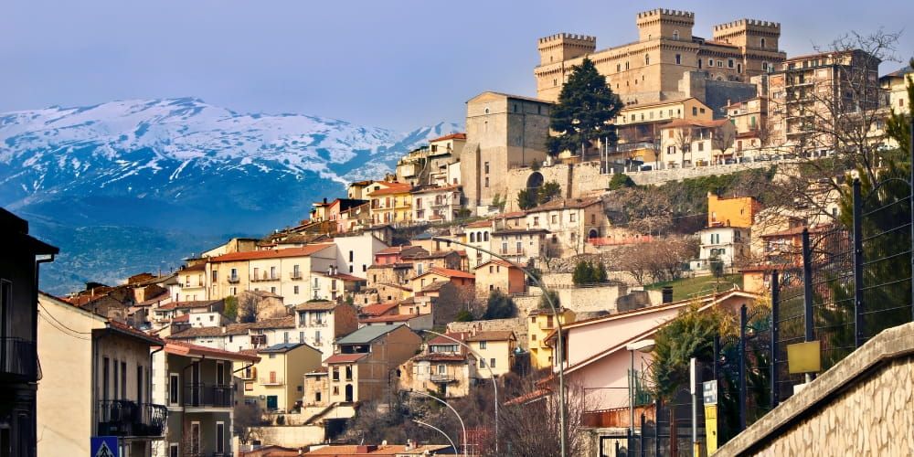 Itinerario culturale a Celano: dal castello cittadino alle gole selvagge