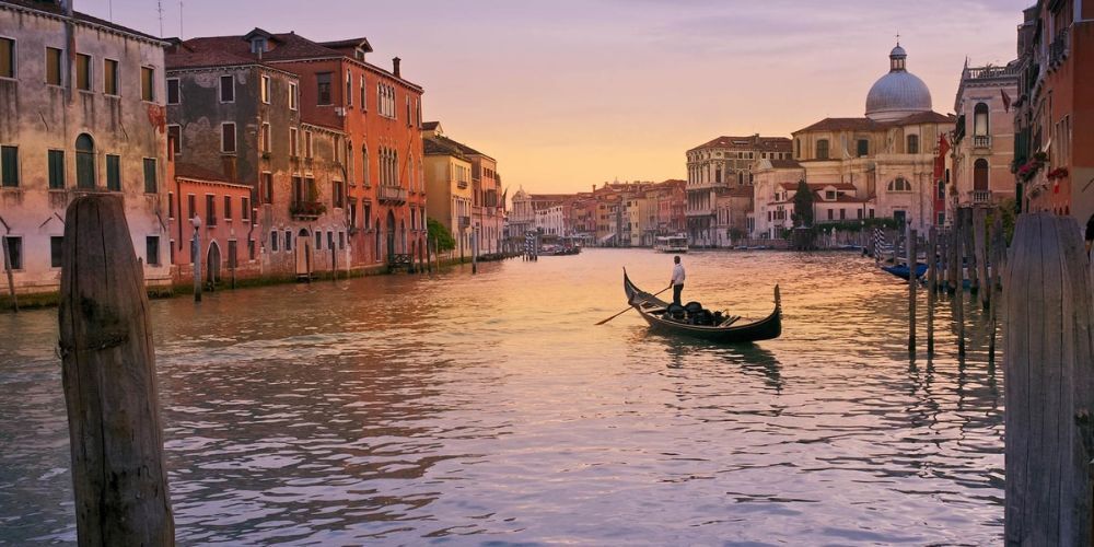 L'atmosfera unica di Venezia L'atmosfera unica di Venezia