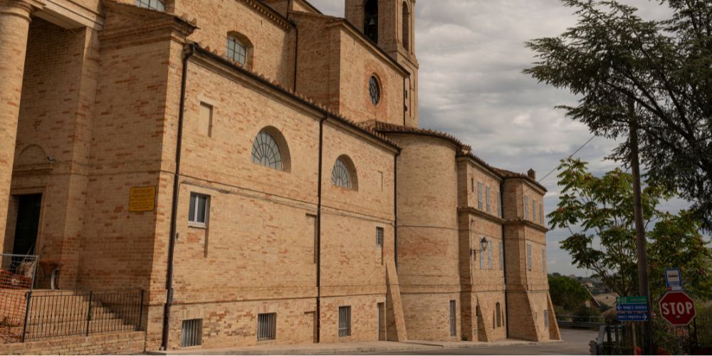 Visita Monte San Pietrangeli - collegiata di San Lorenzo e San Biagio