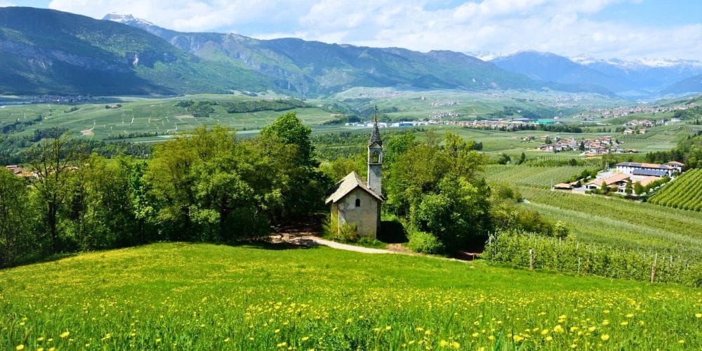 Il tuo viaggio in Val di Non: borghi, trekking, luoghi unici e food