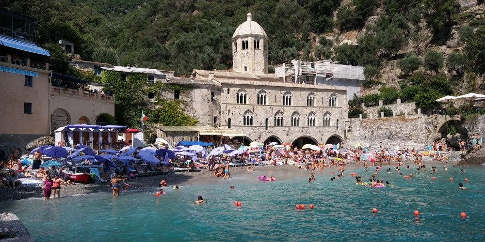San Fruttuoso, Camogli – Among the most beautiful beaches in Italy San Fruttuoso, Camogli – Among the most beautiful beaches in Italy