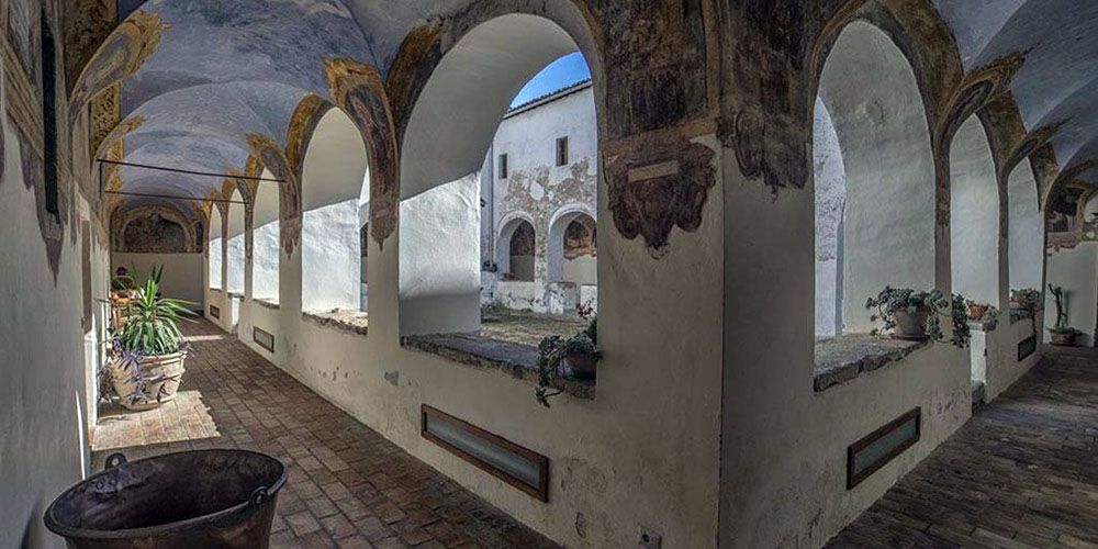 Cloister of the convent of Celleno Cloister of the convent of Celleno